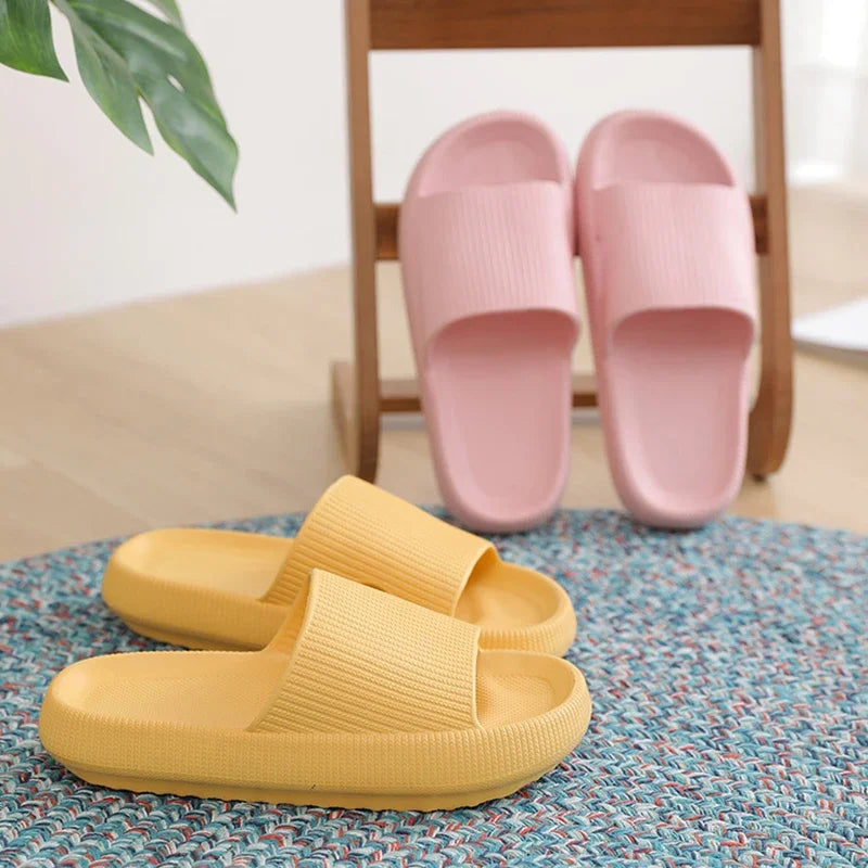 Bebealy Summer Home Thick-Soled Slippers For Women Breathable Non-slip Bathroom Women's Slippers Perfect For Indoor Relaxation