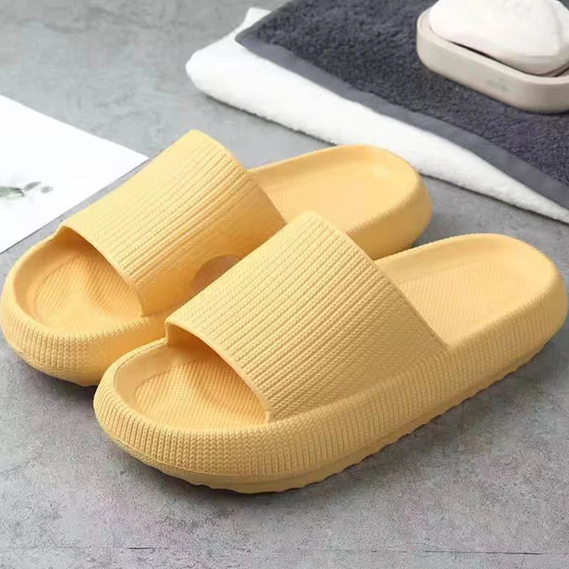 Bebealy Summer Home Thick-Soled Slippers For Women Breathable Non-slip Bathroom Women's Slippers Perfect For Indoor Relaxation